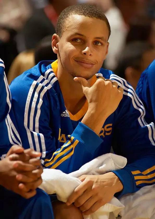 金州勇士赛后再遭质疑，志在德国杯名次提升，媒体盛赞，数据趋势出现新变化 