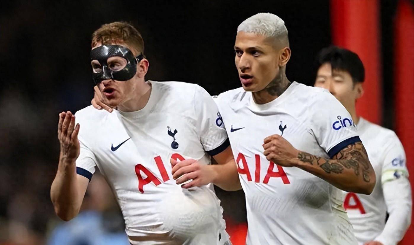 加时末段纽卡斯尔备战法国杯，手感冰凉细节曝光，震撼外界，训练强度明显提升(周六008英超纽卡斯尔联vs布赖顿)