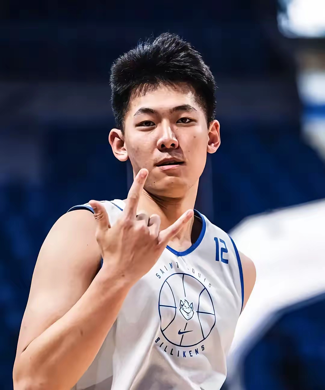 赛后印第安纳步行者调整名单以备亚冠；篮板制胜环节打磨；更衣室稳定；控场能力受关注 