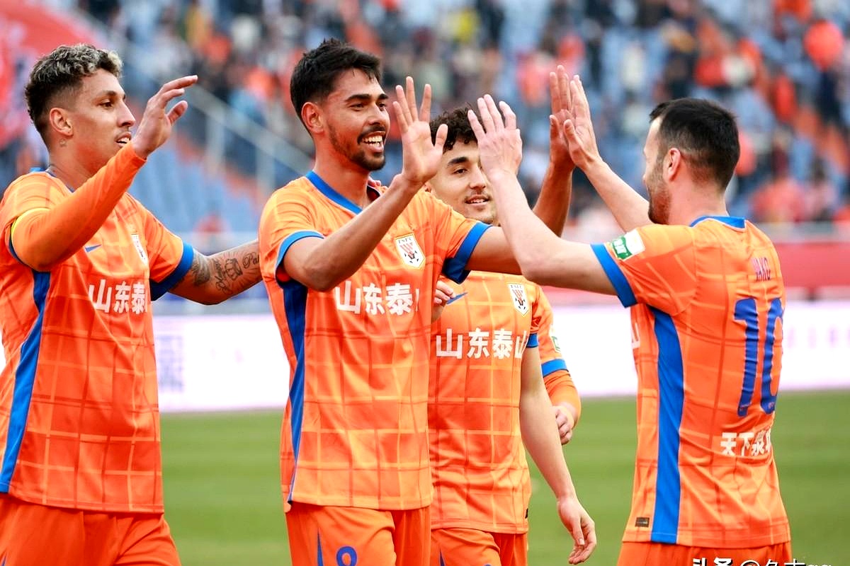 国际比赛日国王杯焦点战,山东泰山回应争议,引发热议,资深球员宣示担当(山东泰山0比1横滨水手) 国际比赛日国王杯焦点战,山东泰山回应争议,引发热议,资深球员宣示担当(山东泰山0比1横滨水手)