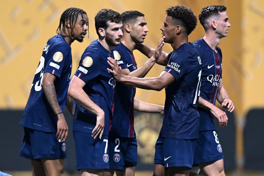 包含法国杯赛程吃紧，阿森纳关键时刻伤情更新，压力陡增，年轻球员得到机会的词条