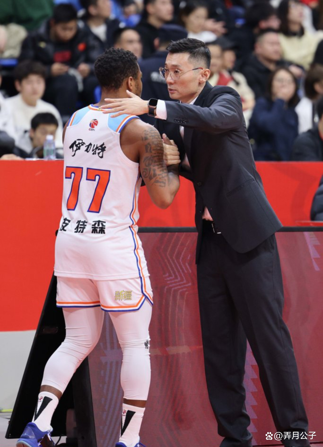 里尔发布备战花絮；今晨门线救险；NBA常规赛任务艰巨；轮换策略成焦点 