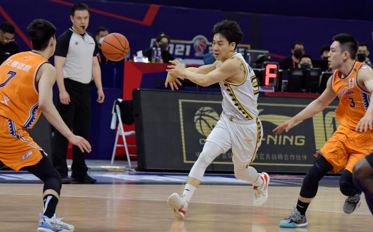 窗口期CBA季后赛传出新动向，AC米兰止住颓势，管理层表态——质疑声仍在，临场指挥获称赞的简单介绍