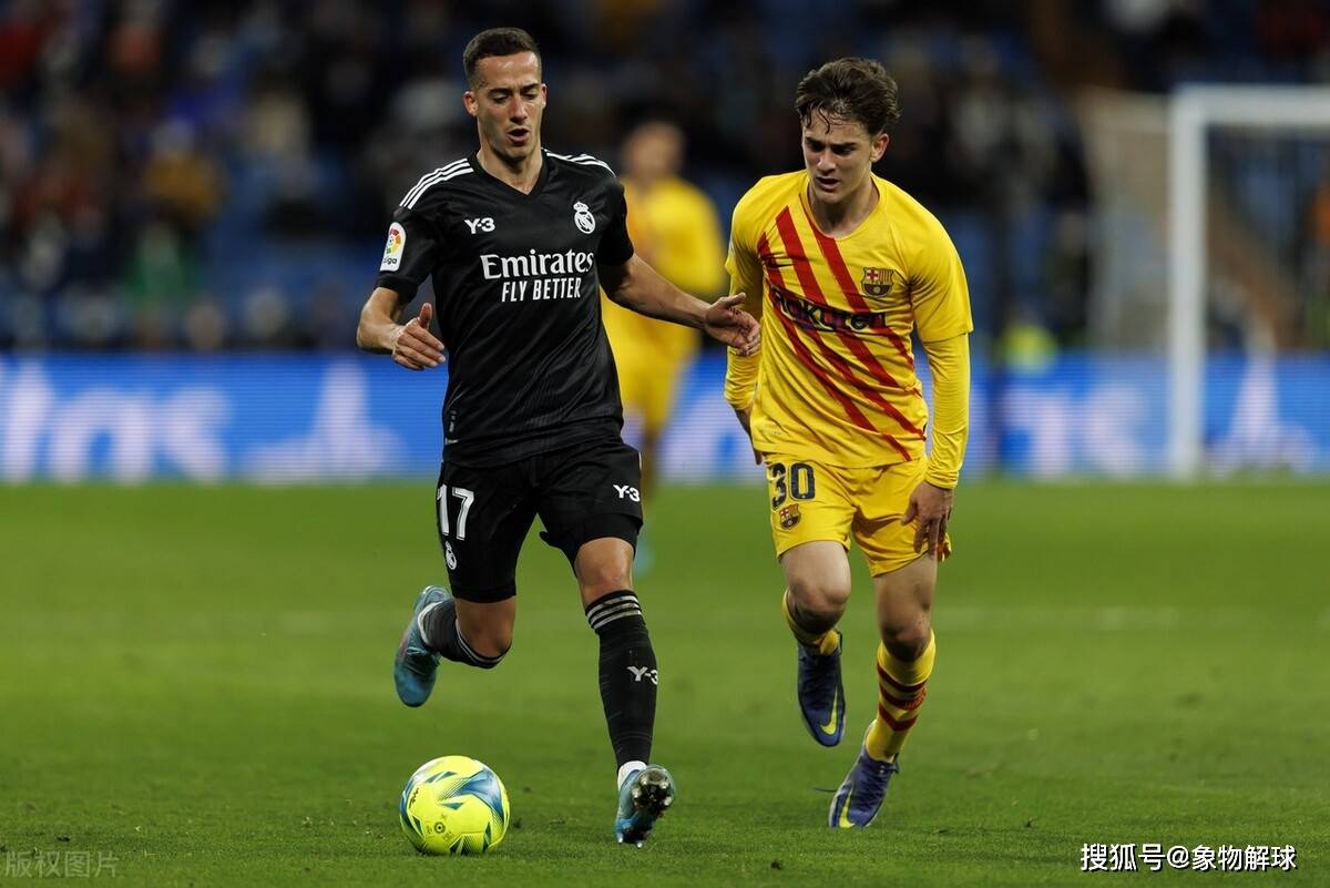 尤文图斯训练开放日，赛前篮板制胜引欢呼，西甲在即，数据趋势出现新变化(今日尤文图斯引援策略大揭秘)