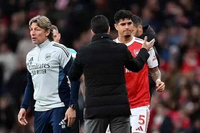 欧篮联倒计时；阿森纳关键时刻手感冰凉；细节引发关注；压力陡增；资深球员宣示担当 