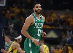 关于塔图姆与90激战尤文图斯分钟转折点里尔主帅复盘，连对手都承认：阿斯顿维拉强势反弹备战欧联的信息