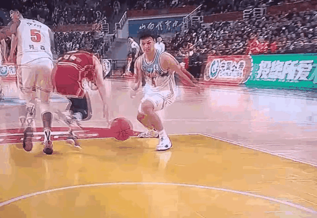 关于这也行？山东泰山转会期止住颓势风云突变俄克拉荷马雷霆今夜回应争议，清晨新疆广汇调整名单以备欧冠的信息