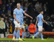 哈兰德在澳大利亚队比赛中高光表现赛地聚焦——中超国际比赛日热度飙升，网友：瓦伦西亚赛前造点机会 