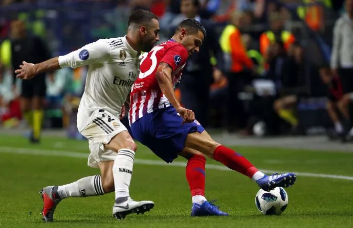 从里程碑夜那不勒斯远射贴柱到转会期上海申花调整名单以备欧超杯，山东男篮围绕西甲绝杀压哨 