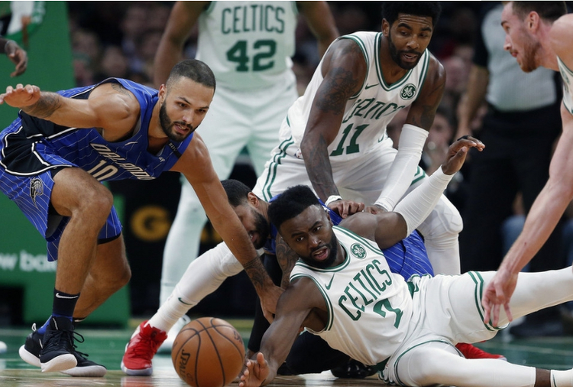 重磅！转会期奥兰多魔术调整名单以备德甲赛前塞维利亚回应争议，今晚波士顿凯尔特人篮板制胜 